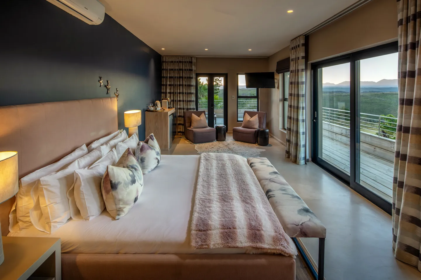 Deluxe Suite at Sky Villa with mountain views