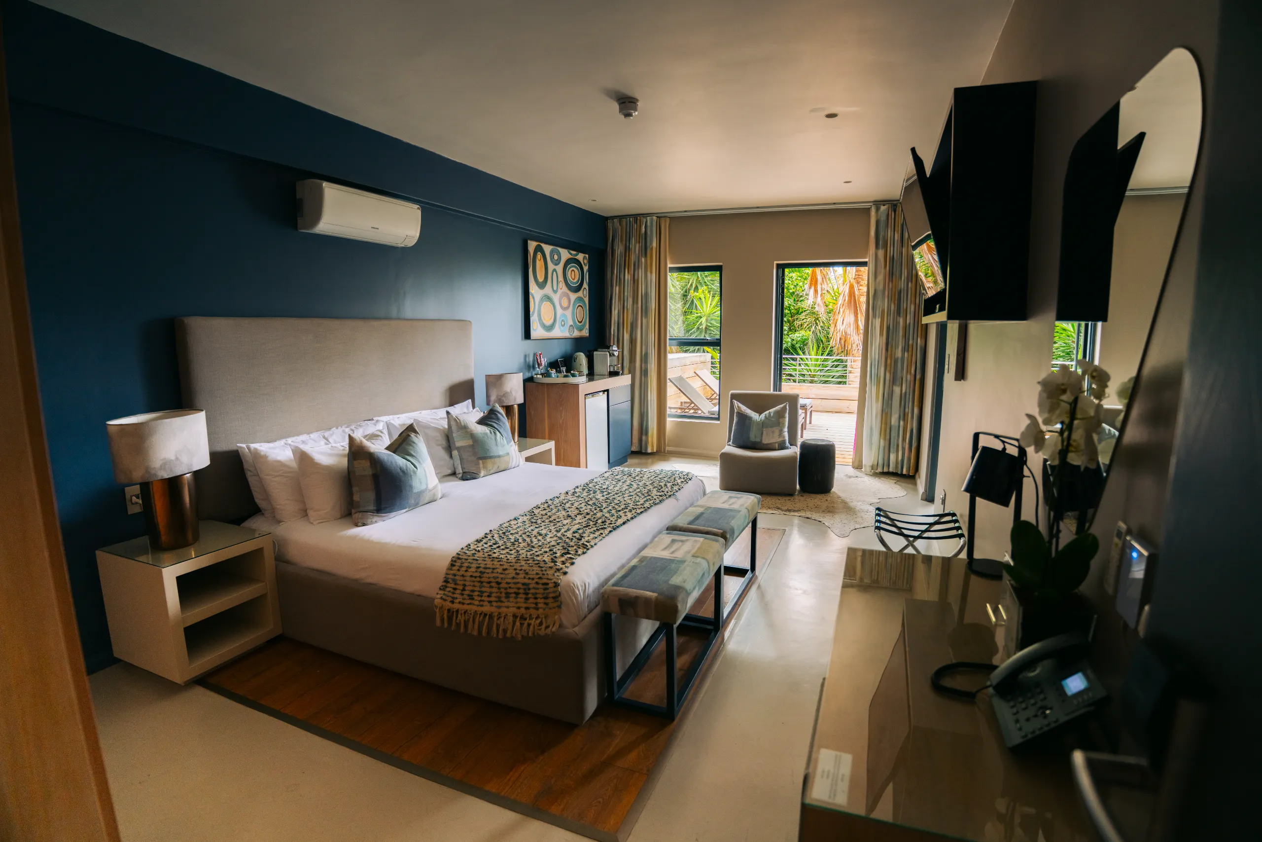 Mountain-facing room with private terrace at Sky Villa